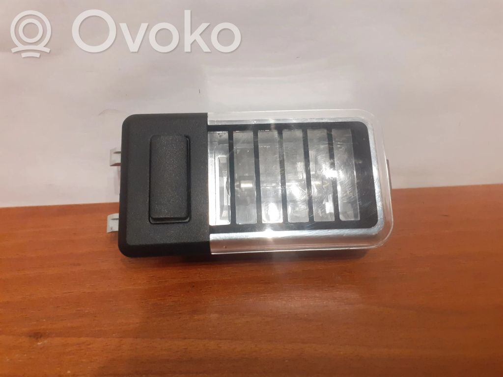 BMW X3 E83 Luz del asiento delantero 