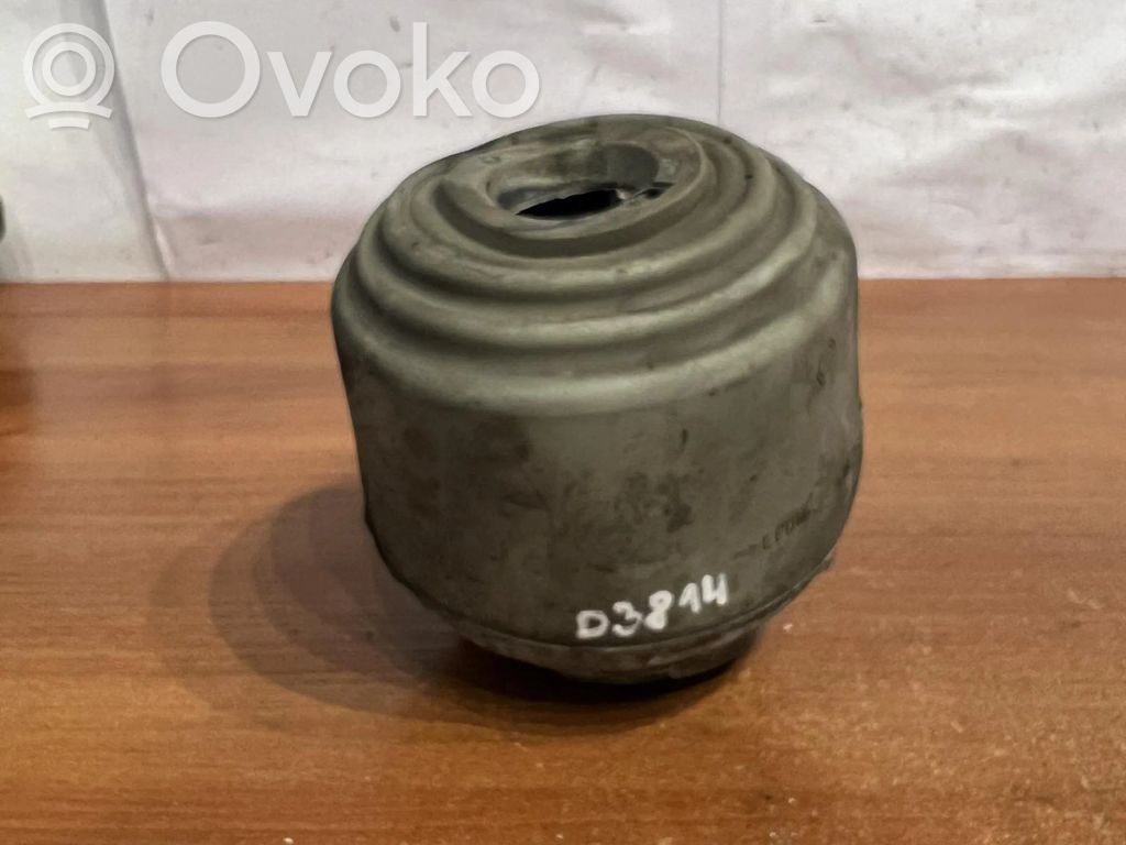 Engine mount bracket   3618357,D3814