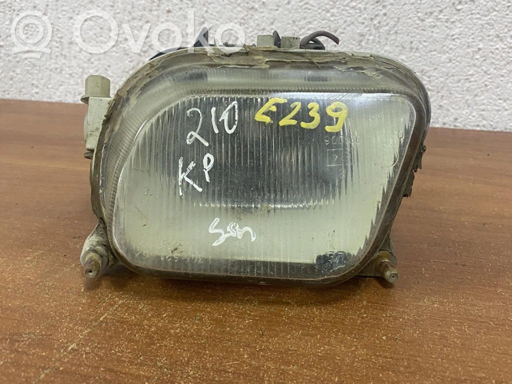 Mercedes-Benz E W210 Światło przeciwmgłowe przednie 