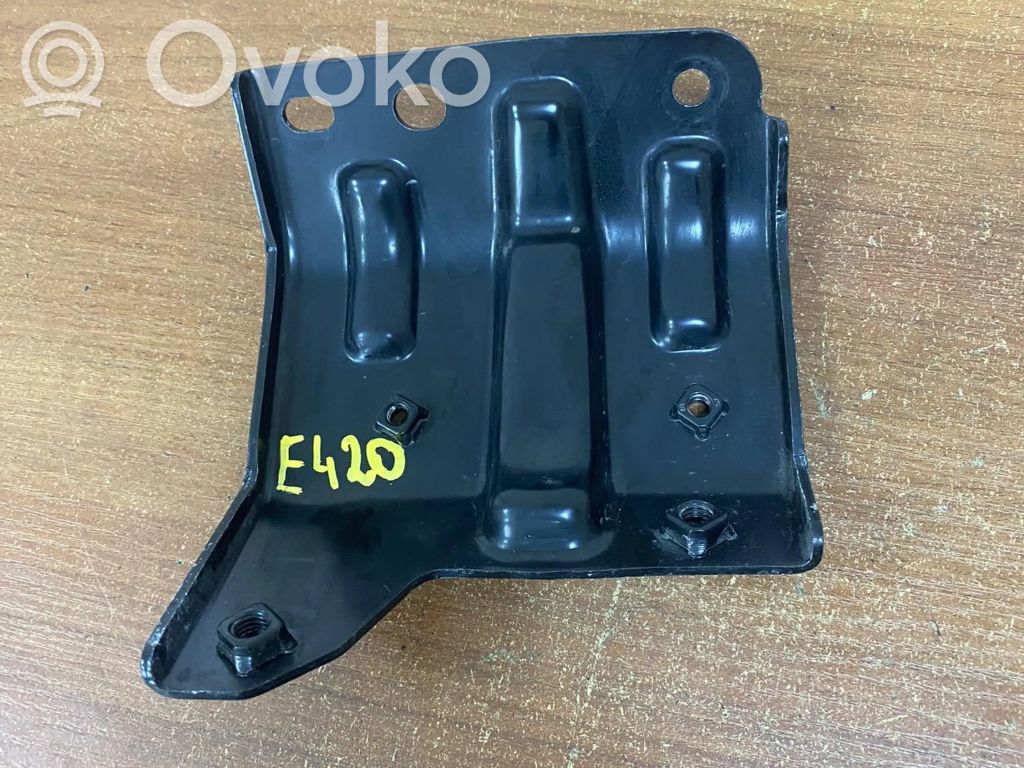 Hyundai Tucson TL Battery bracket 