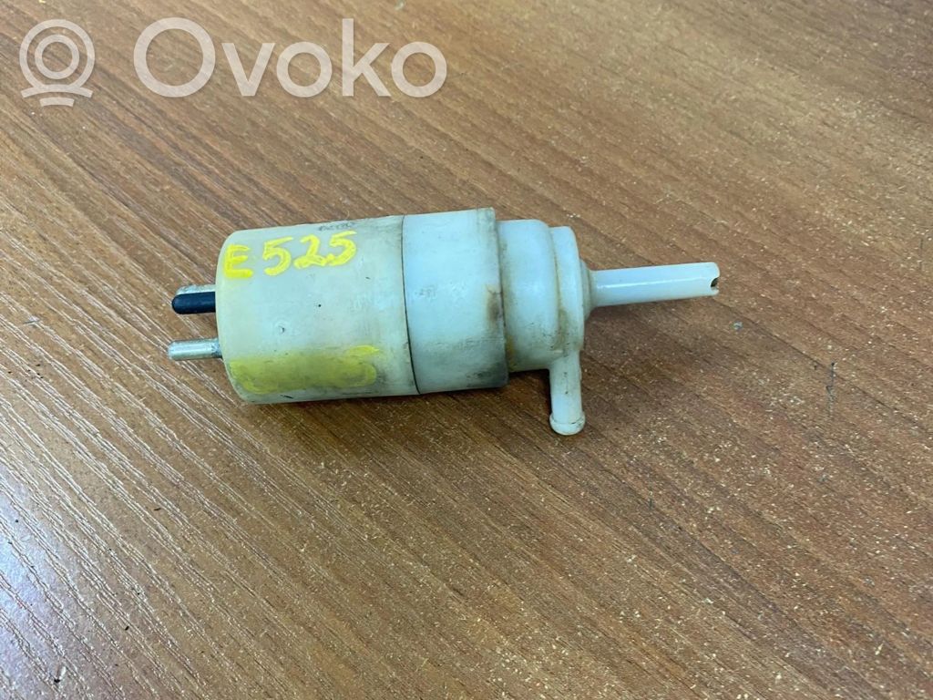 Mercedes-Benz E W124 Pumpe Scheibenwaschanlage 