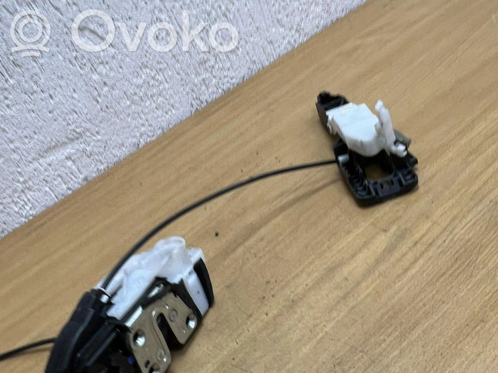 Hyundai Tucson TL Priekinė užrakinimo spynelė (prie rankenos) 