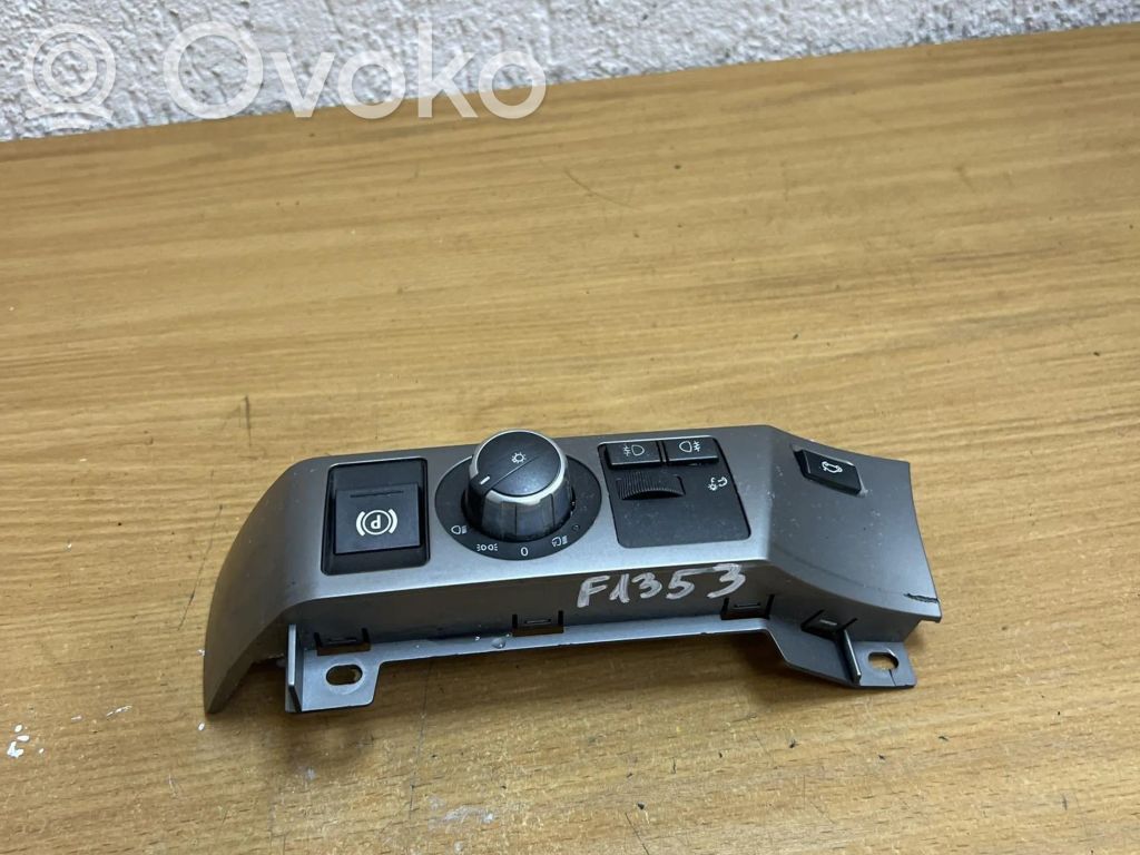 Light switch   6131694199702,F1353