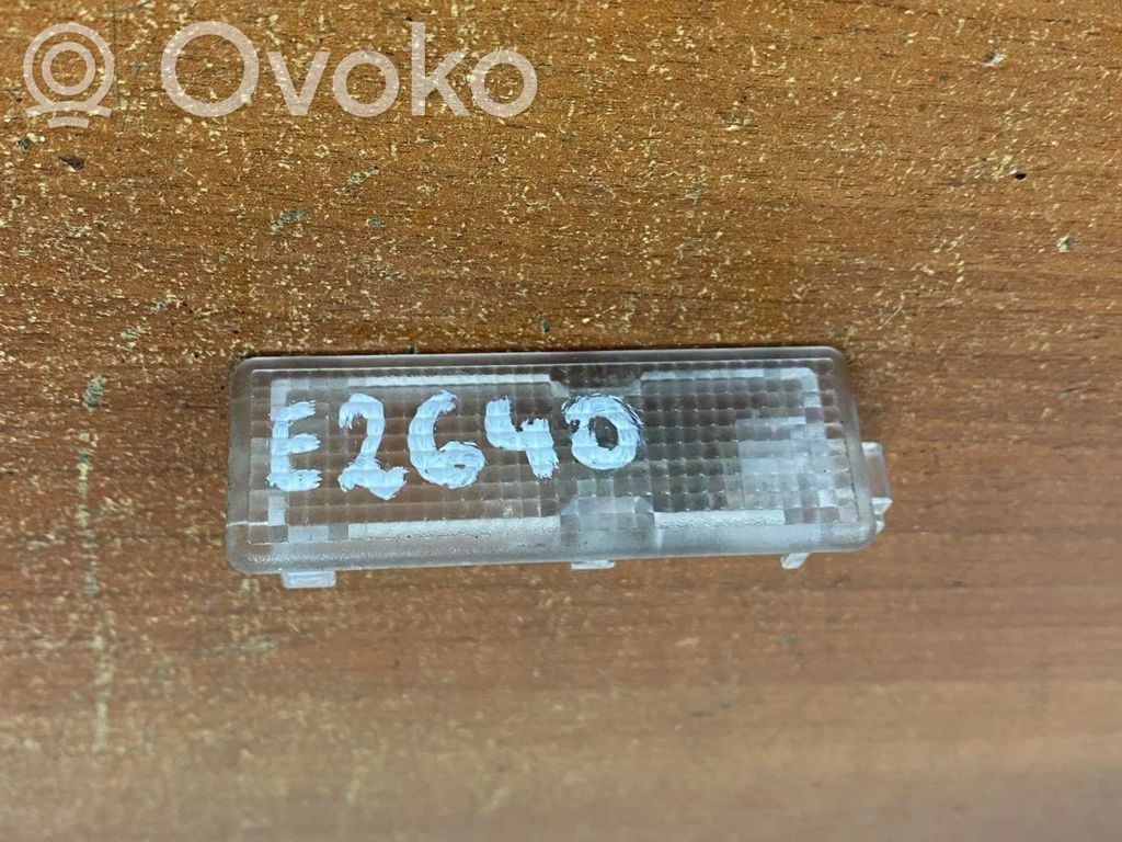Priekinių vietų apšvietimo žibintas   E2640