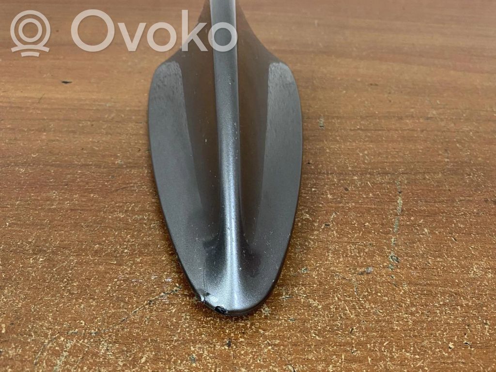 BMW 7 E65 E66 Kattoantennin (GPS) suoja 