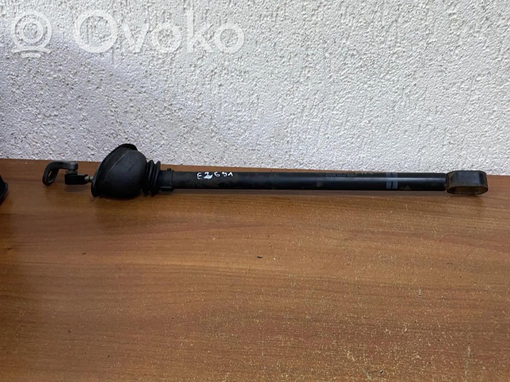 BMW 7 E65 E66 Ogranicznik drzwi tylnych 