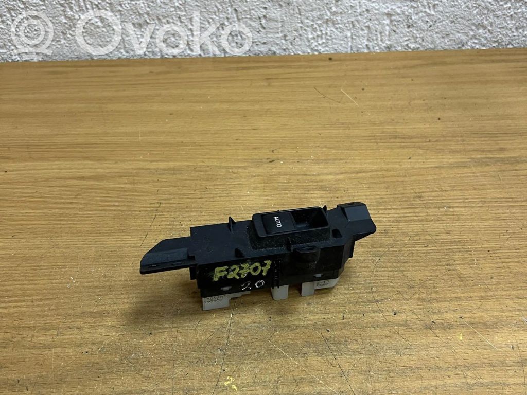 Lexus GS 300 350 430 450H Inne przełączniki i przyciski 