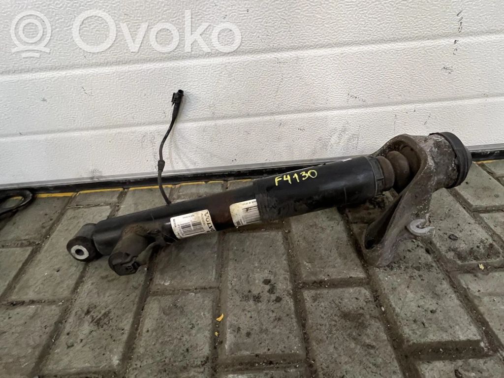 Volvo XC90 Amortyzator tylny 