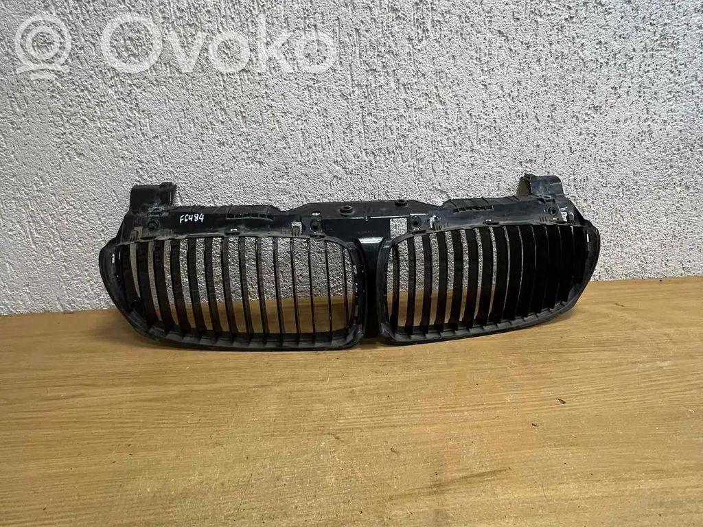 Priekšējais režģis   51137145738,F6484