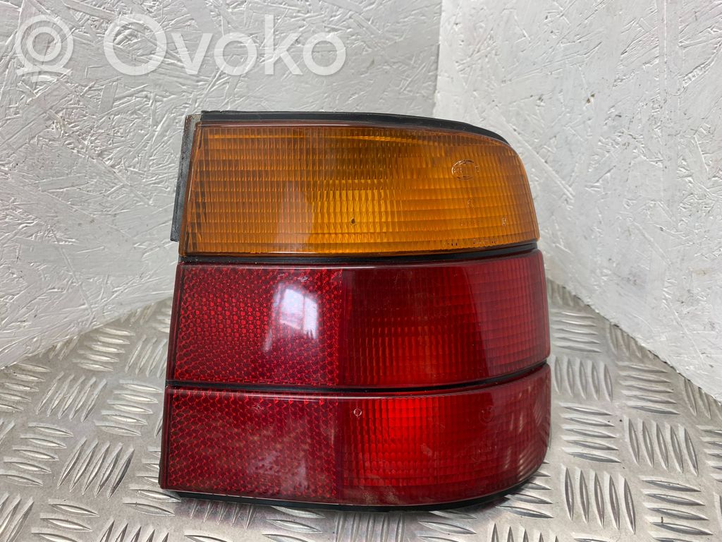BMW 5 E34 Galinis žibintas kėbule 