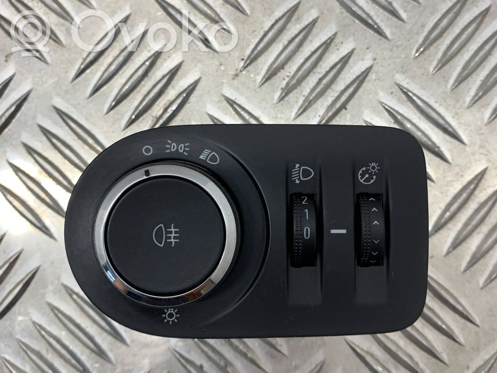 Opel Corsa D Light switch 