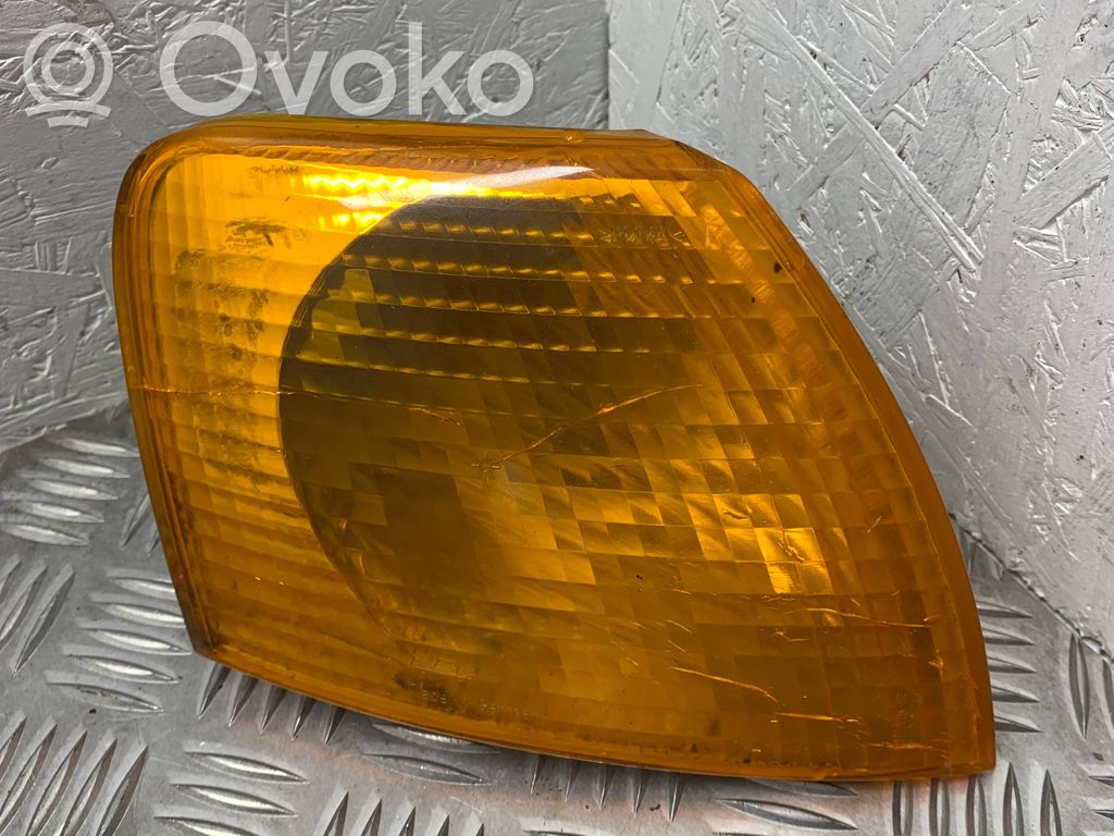 Volkswagen PASSAT B5 Front indicator light 
