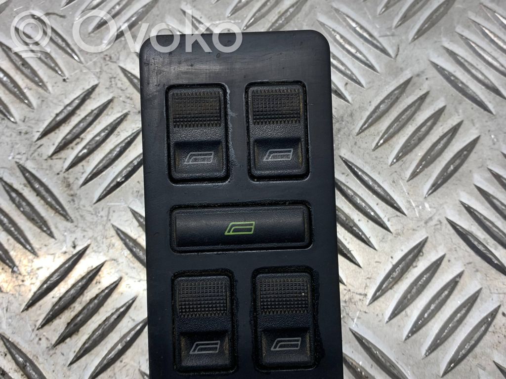 Audi A6 S6 C4 4A Electric window control switch 