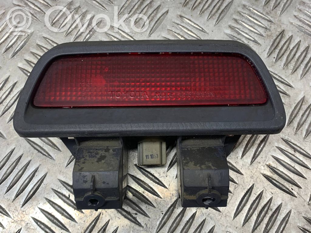 Toyota Picnic Third/center stoplight 