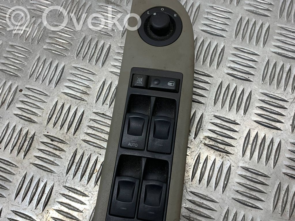 Dodge Durango Electric window control switch 
