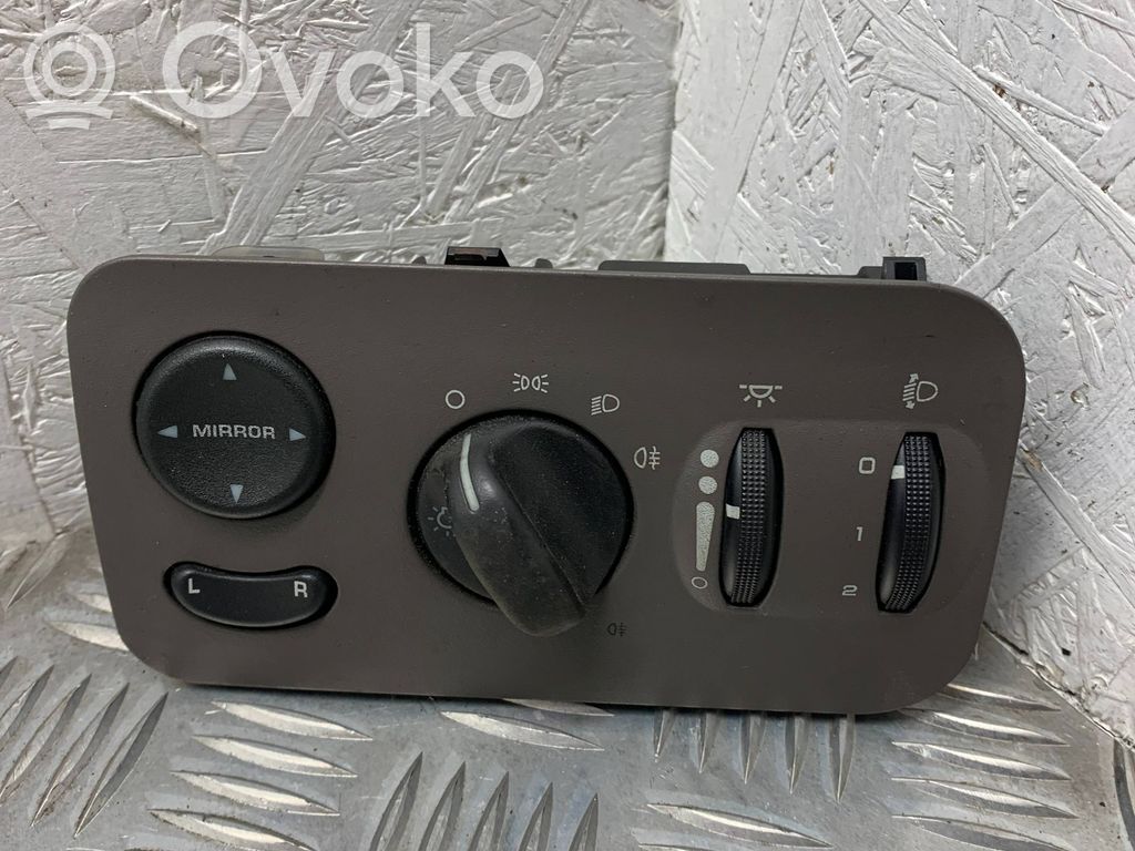 Chrysler Voyager Light switch 