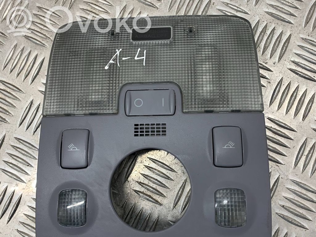 Audi A4 S4 B5 8D Etuistuimen valo 