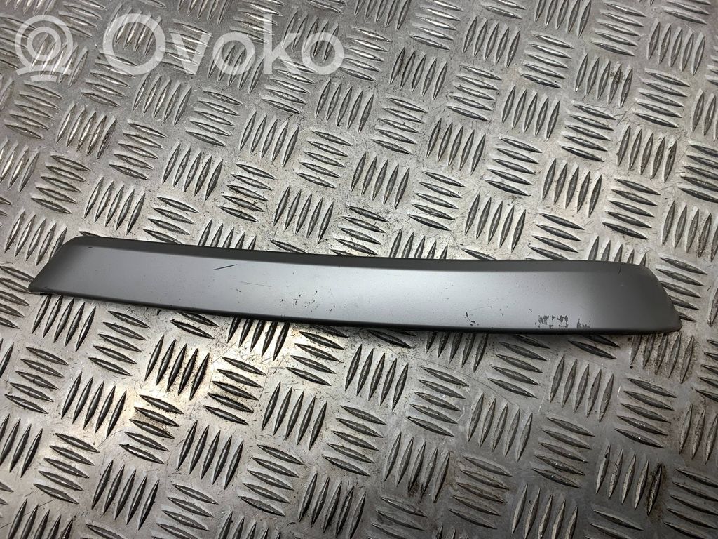 BMW 3 E90 E91 Kita salono detalė 