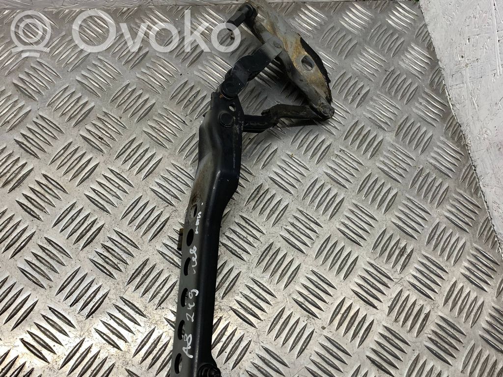 Audi A8 S8 D3 4E Dzinēja pārsega eņģe (-es) 