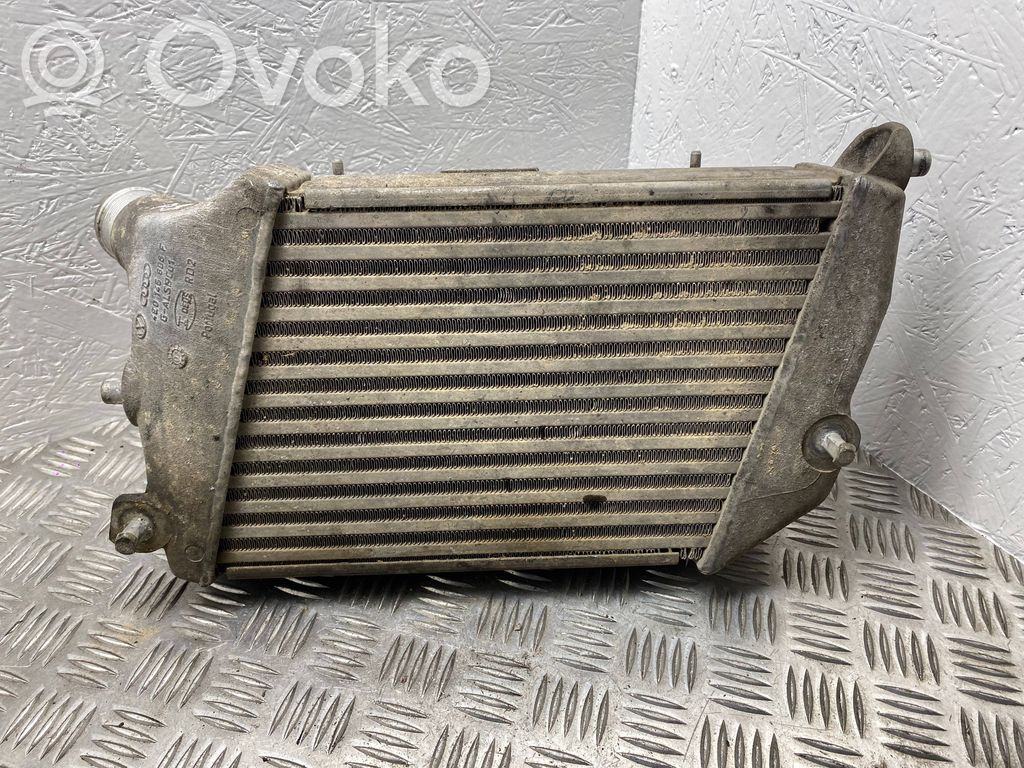 Audi A8 S8 D3 4E Interkūlerio radiatorius 