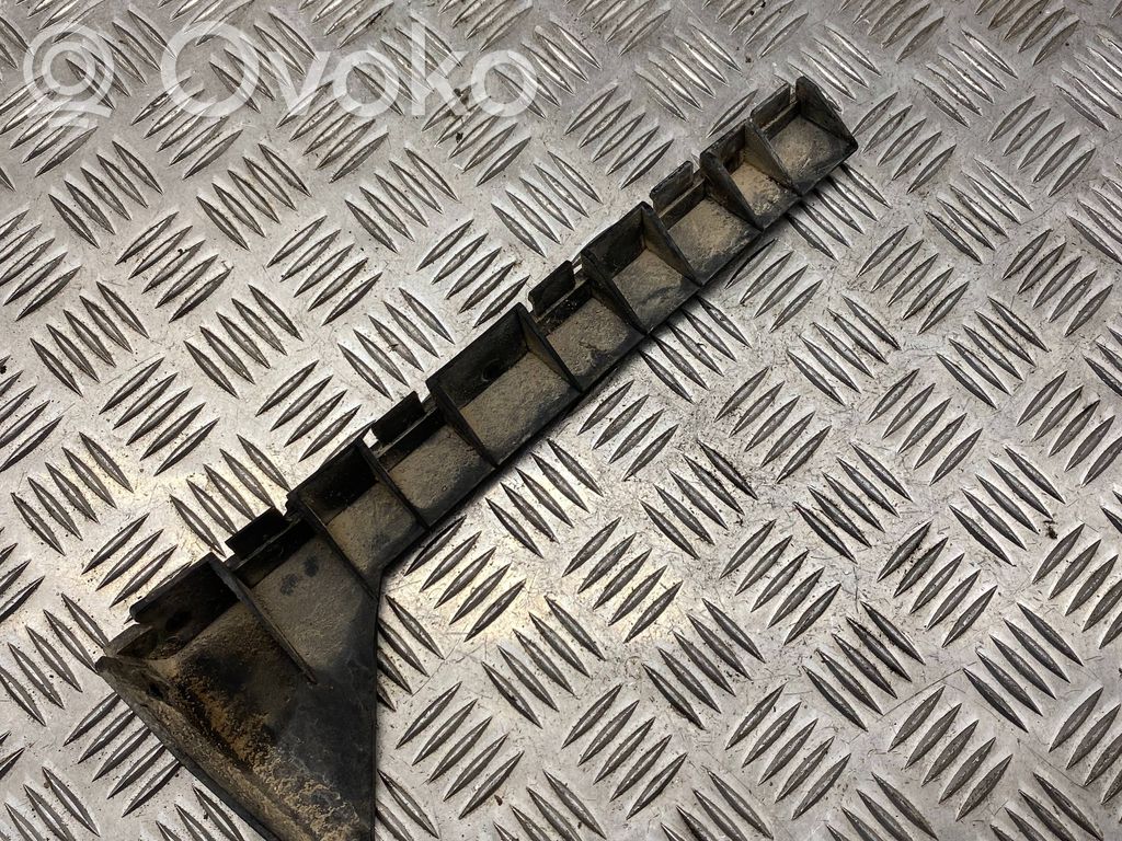 Audi A8 S8 D3 4E Galinis laikiklis bamperio 