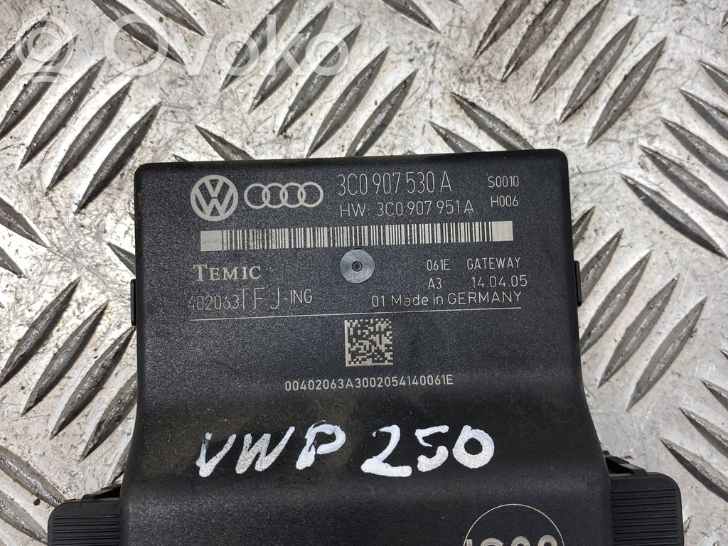 Volkswagen PASSAT B6 Gateway control module 