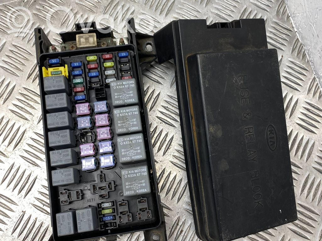 KIA Sorento Fuse module 
