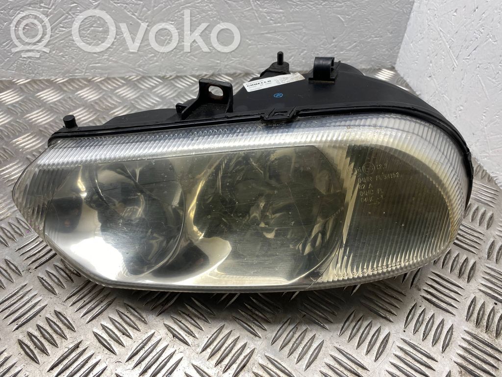 Alfa Romeo 156 Lampa przednia 