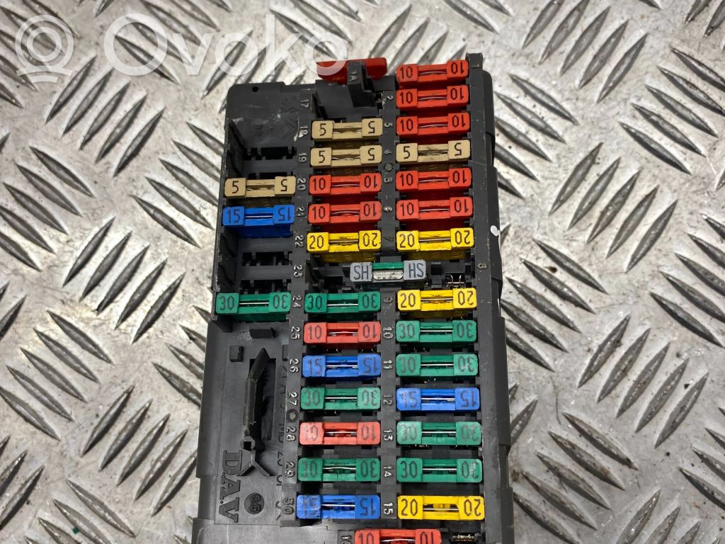 Peugeot 406 Drošinātāju bloks 
