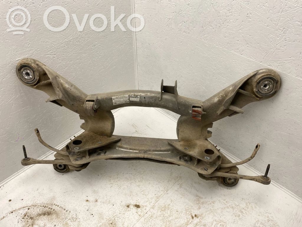 Audi A8 S8 D3 4E Galinis traversas 