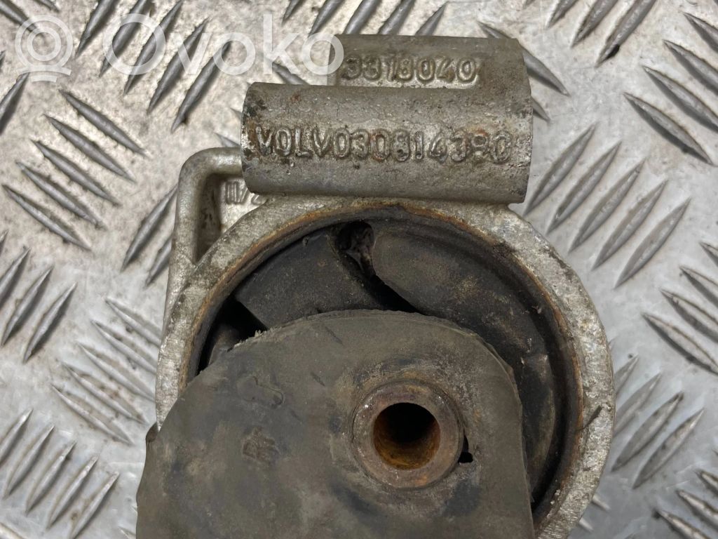 Mitsubishi Carisma Engine mount bracket 