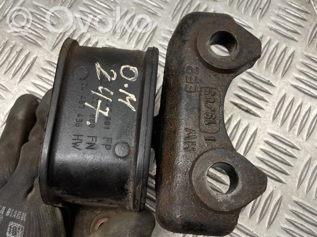 Opel Meriva A Engine mount bracket 