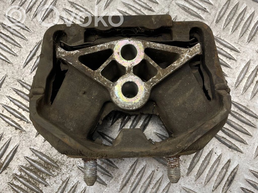 Opel Astra F Engine mount bracket 