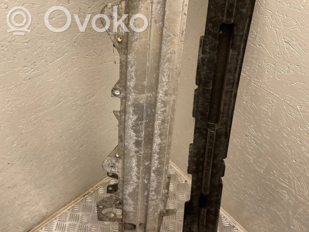 BMW 7 E65 E66 Priekšpusē bampera sija / balka 