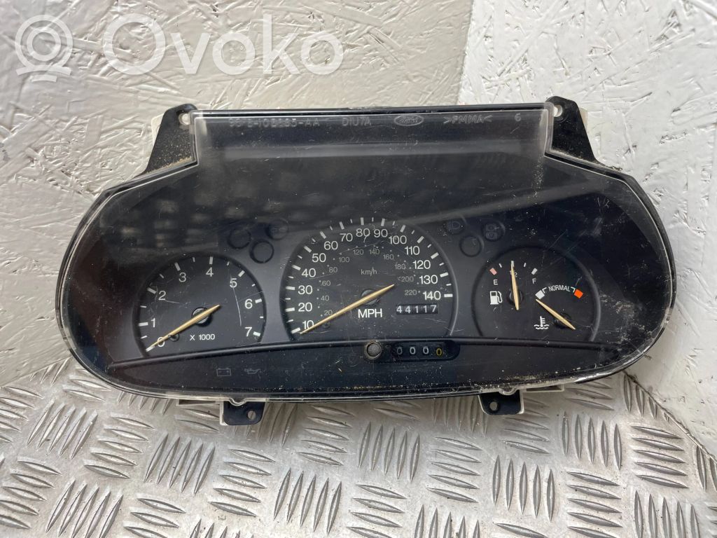 Ford Escort Spidometrs (instrumentu panelī) 
