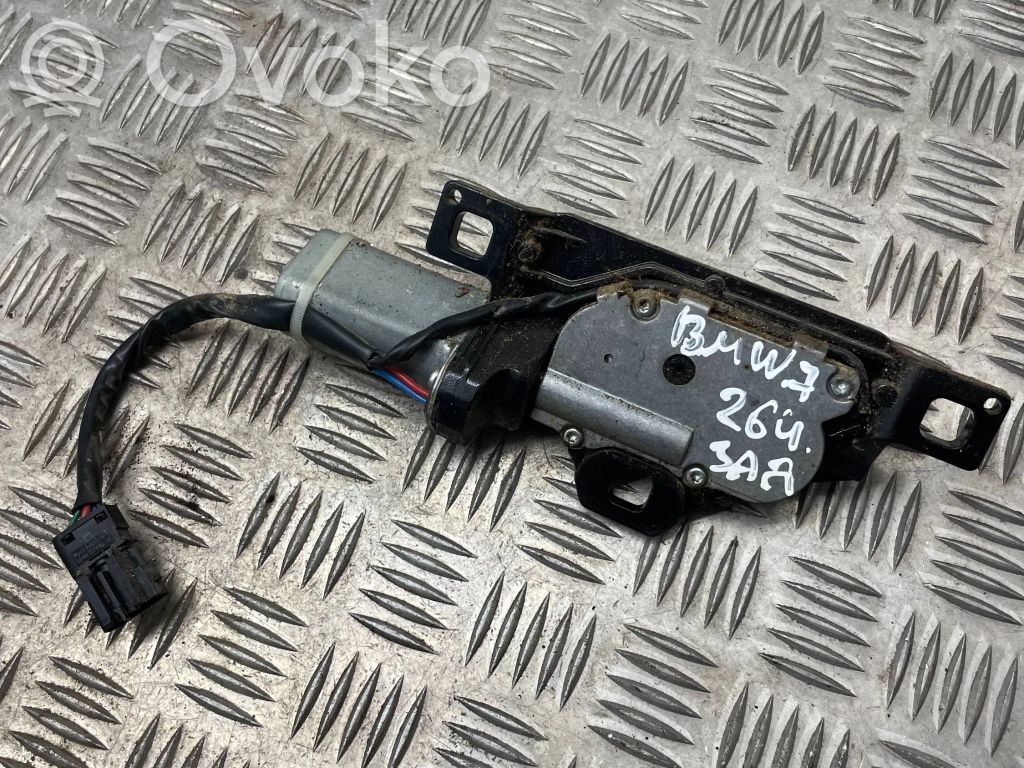 BMW 7 E65 E66 Aizmugurējā pārsega slēdzenes motorīts 