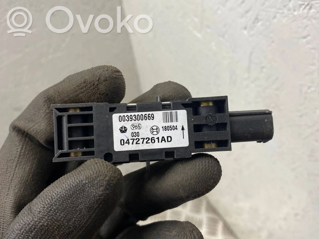 Chrysler Voyager Airbagsensor Crashsensor Drucksensor 