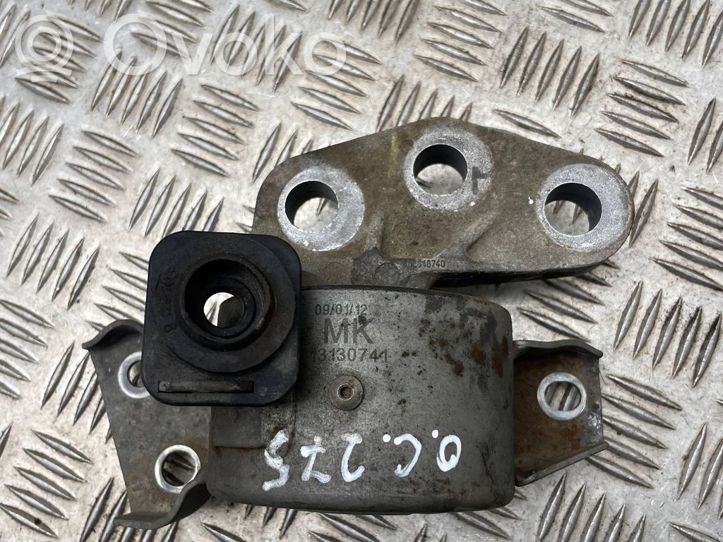 Opel Corsa D Engine mount bracket 