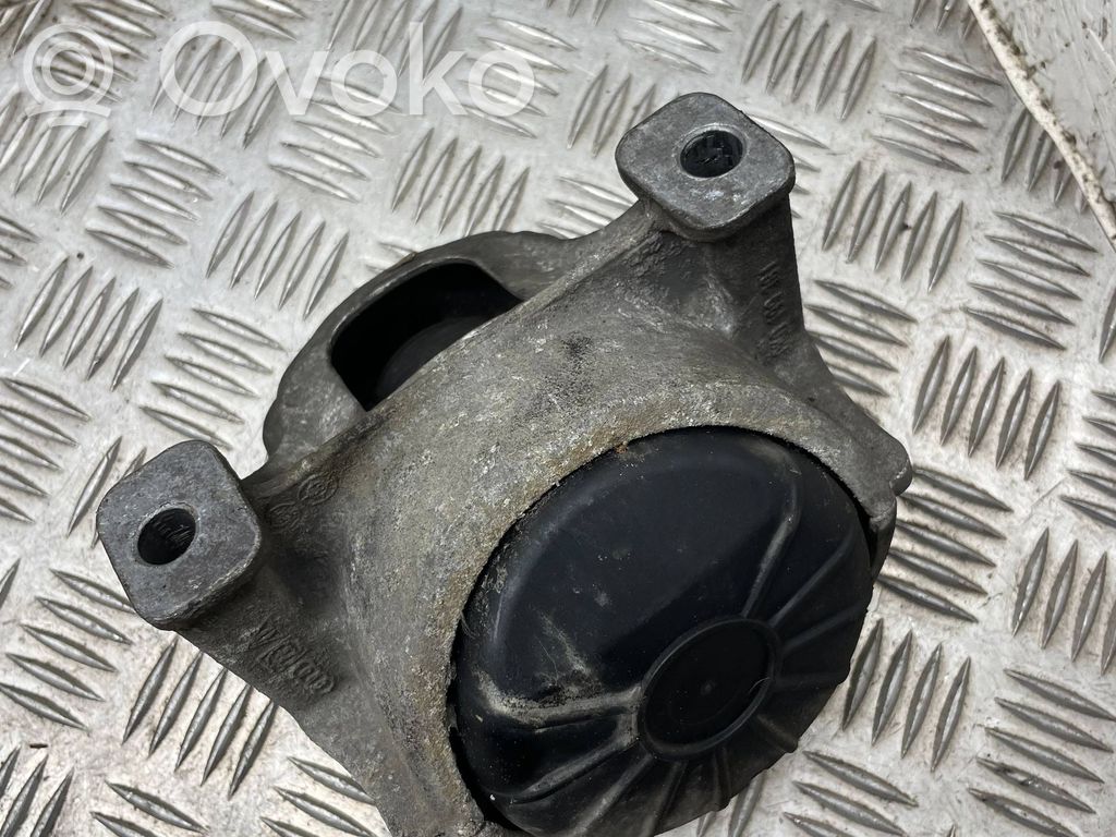 Audi A5 8T 8F Engine mount bracket 