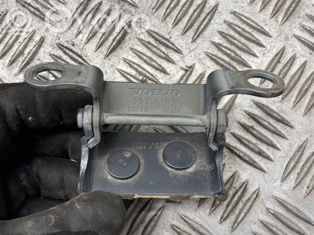 Tailgate/trunk/boot hinge   30716263