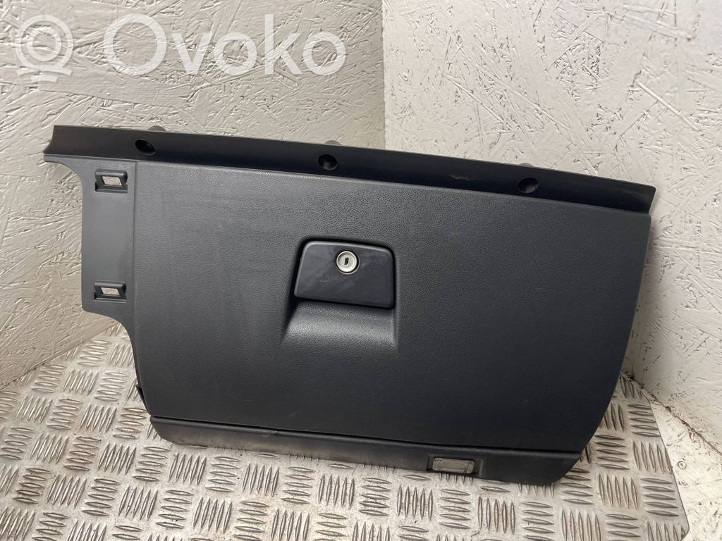 Volvo V50 Daiktadėžė 