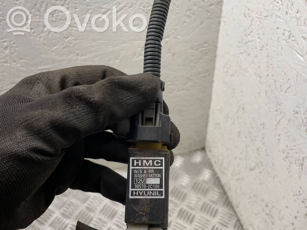 Hyundai Tucson JM Windscreen/windshield washer pump 