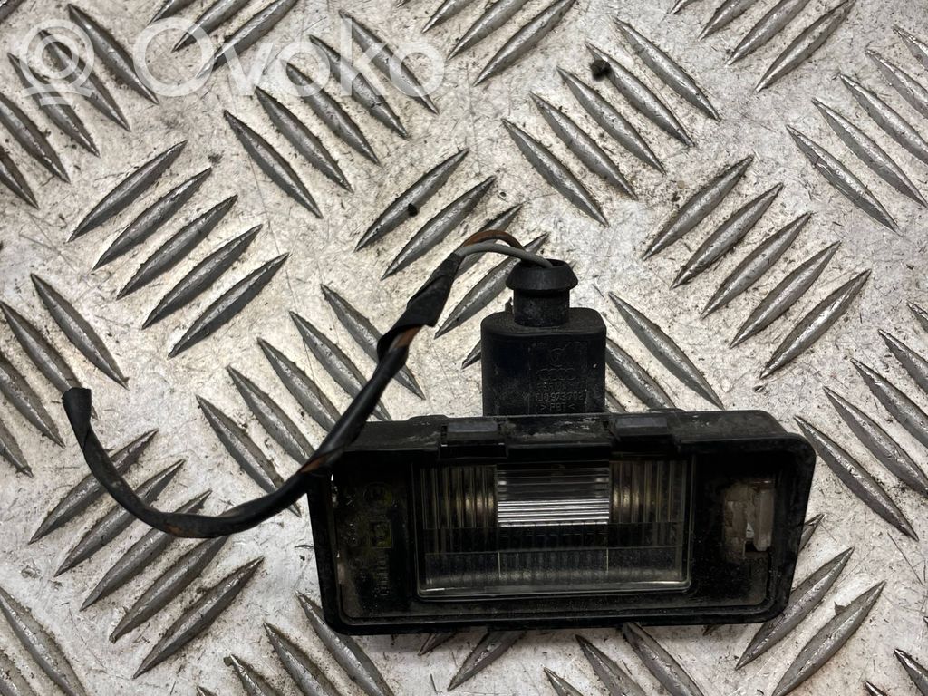 Seat Ibiza III (6L) Lampa oświetlenia tylnej tablicy rejestracyjnej 
