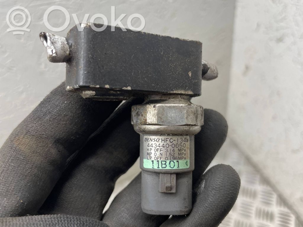 Toyota Yaris Czujnik ciśnienia klimatyzacji A/C 