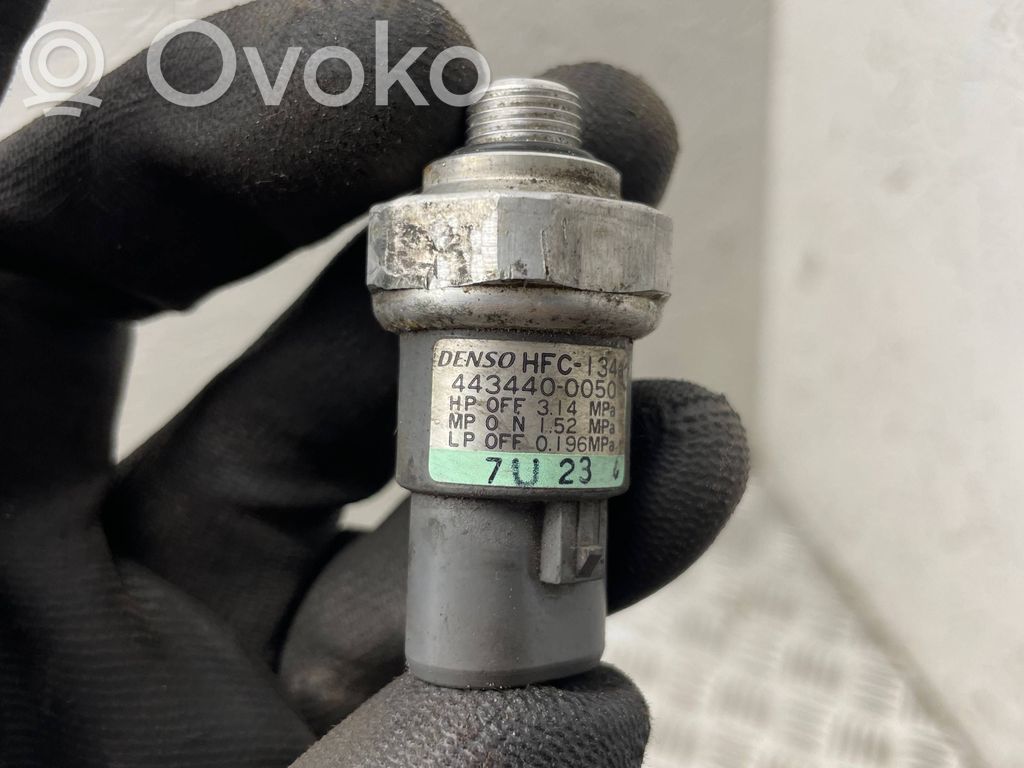 Toyota Avensis T220 Czujnik ciśnienia klimatyzacji A/C 