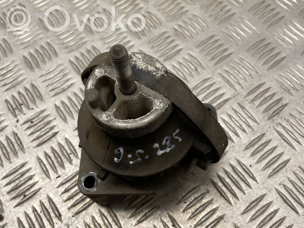 Saab 9-5 Engine mount bracket 