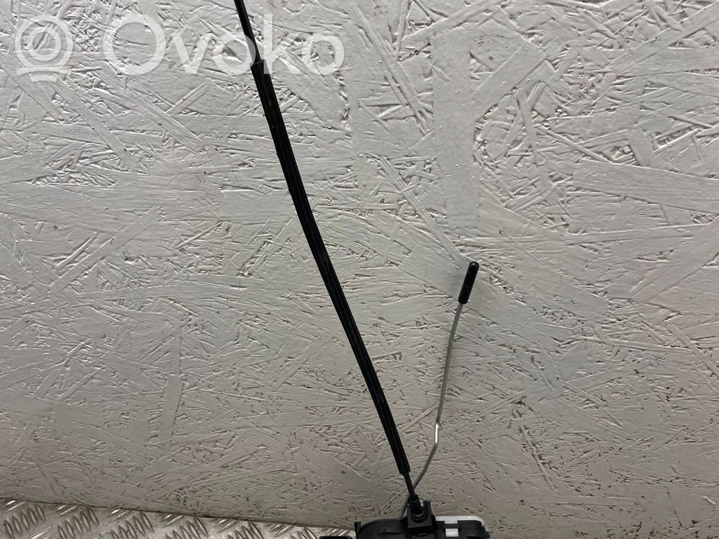 Opel Insignia A Front door lock 