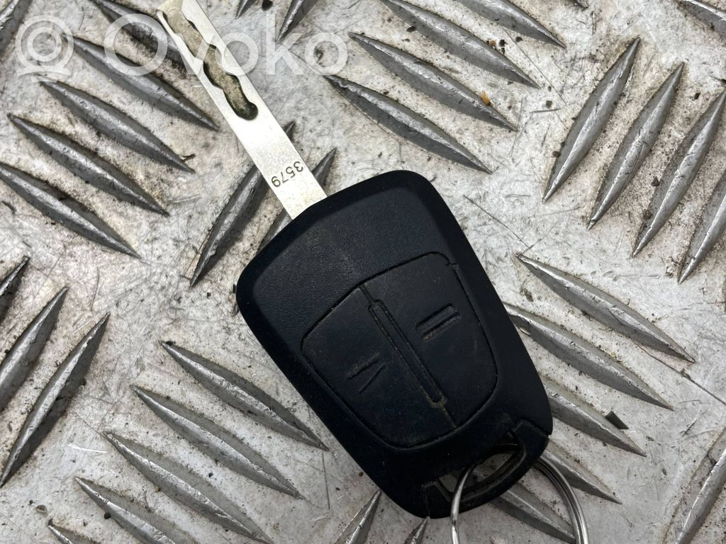 Opel Meriva A Ignition key/card 