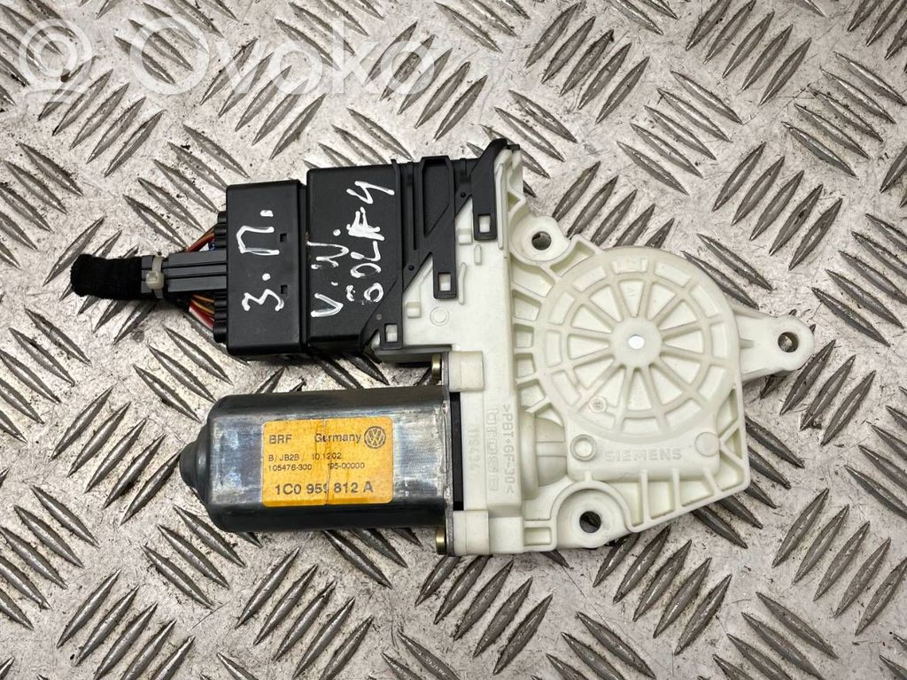 Volkswagen Golf IV Silniczek podnoszenia szyby drzwi tylnych 