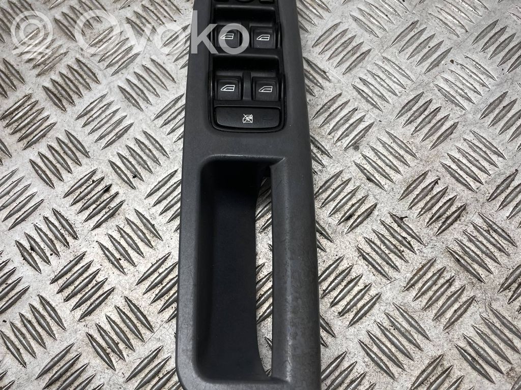 Volvo V50 Electric window control switch 